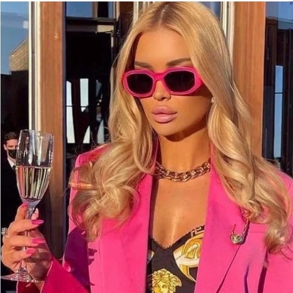 VERSACE VE4361 BIGGIE SUNGLASSES IN PINK - Picture 3 of 16